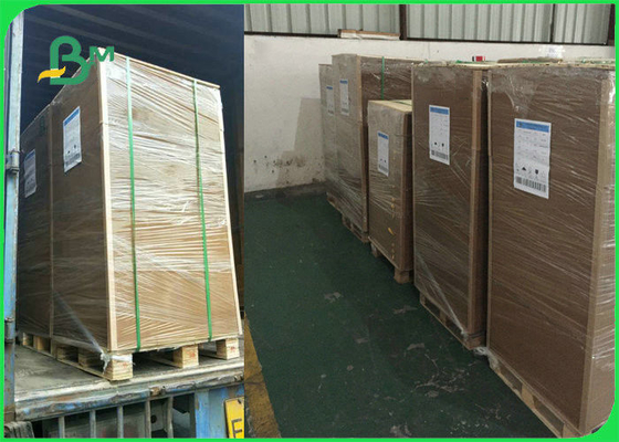 110 - 220 گرم برگ کاغذ بازیافت کرافت بازیافت شده برای جعبه بسته بندی 65 * 86 سانتی متر FSC