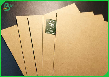 کاغذ قهوه ای Kraft قهوه ای ساخته شده برای ساخت جعبه های بسته بندی ، 126gsm سفت و سخت بازیافت شده است