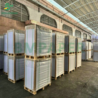120 گرم 150 گرم کاغذ کرافت بازیافت شده رنگ سفید برای کیسه های خرید 66 سانتی متری