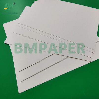 200 گرم 250 گرم کاغذ کرافت سفید برای کیسه های خرید مقاوم در برابر اشک 72 x 102 سانتی متر