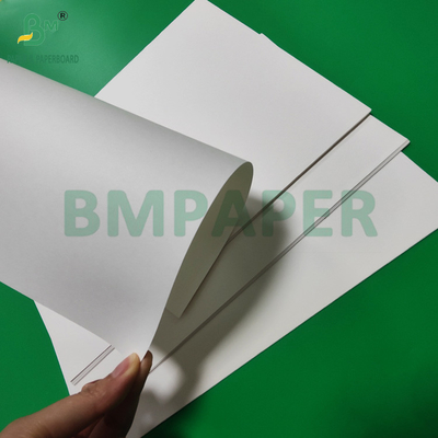 200 گرم 250 گرم کاغذ کرافت سفید برای کیسه های خرید مقاوم در برابر اشک 72 x 102 سانتی متر