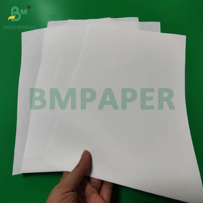 90grs کاغذ کرافت سفید برای خرید پوشاک کیسه 77 x 110 سانتی متر قدرت بالا