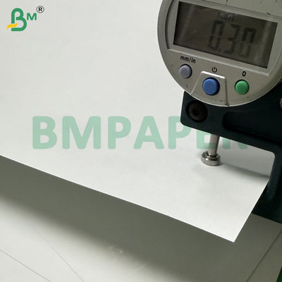 300 گرم 0.3 میلی متر کاغذ هسته سیاه برای ایجاد کارت های بازی 216 X 279 میلی متر