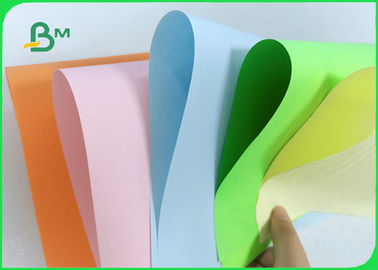 60 70 80gsm کاغذ بدون چوب / کاغذ آفست کرم یا رنگ دیگر در رول